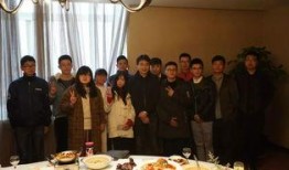 何凯文和文卫最新爆料,揭秘行业内幕，引发热议