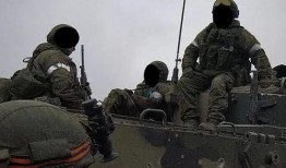 伞兵爆料最新视频播放,惊险刺激的空中作战瞬间