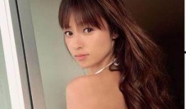 深田恭子最新恋情爆料,新欢竟是神秘男星，甜蜜互动引粉丝热议